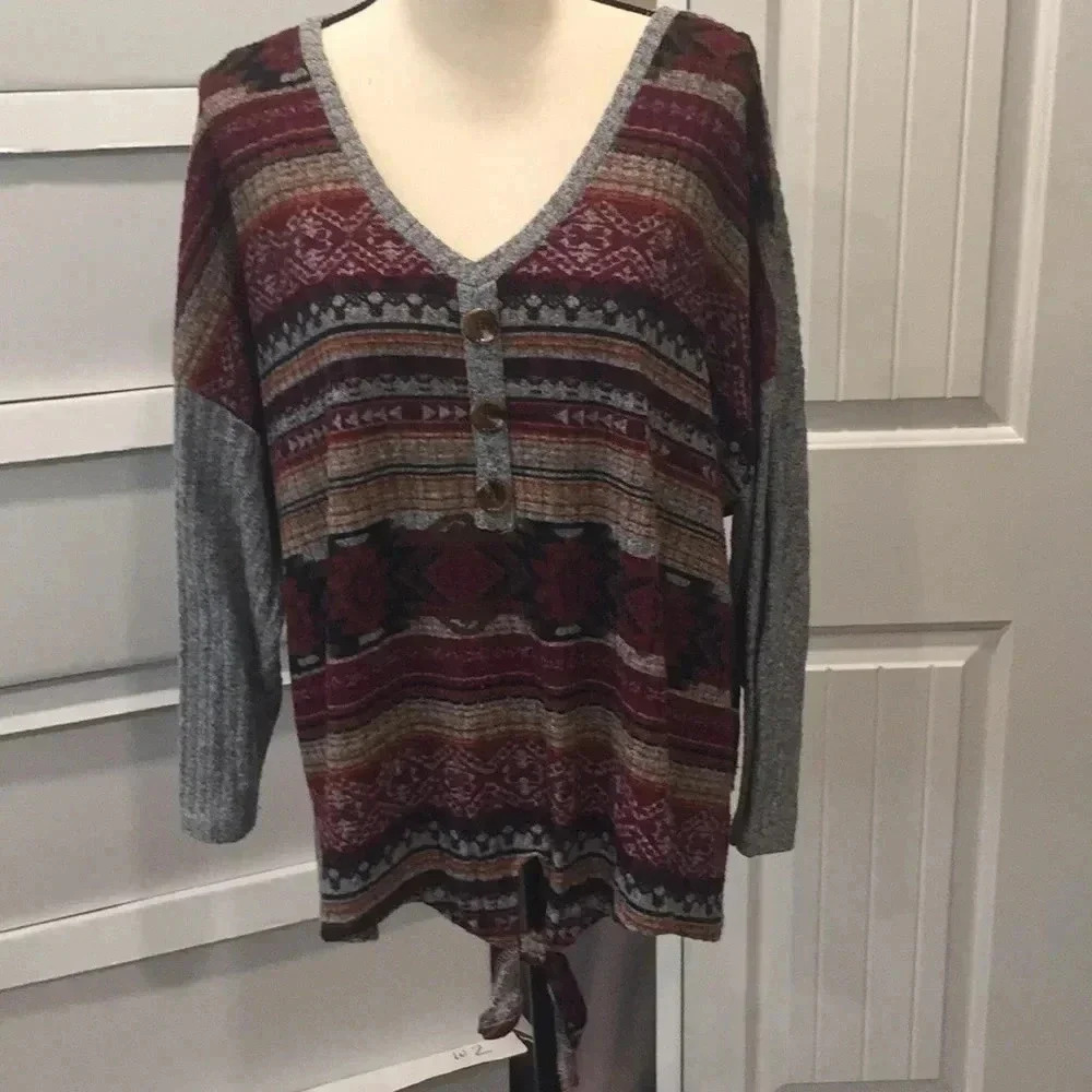Absolutely Famous Sweater - Picture 2 of 10